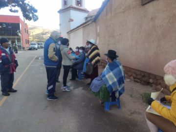 El pago de bonos llegó hasta Tarapaya. FOTO GAMP