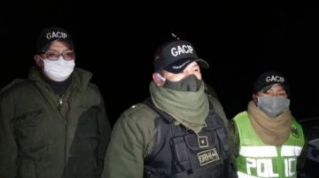 El personal policial acudió al llamado de los pobladores. FOTO: GACIP