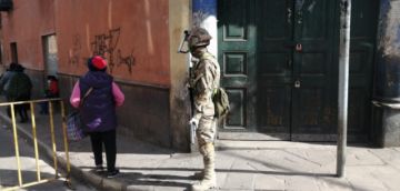 Actualmente los efectivos militares realizan el control en las calles.