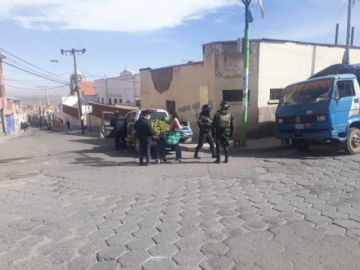 Los controles comienzan desde temprano en varias zonas donde hay mercados.