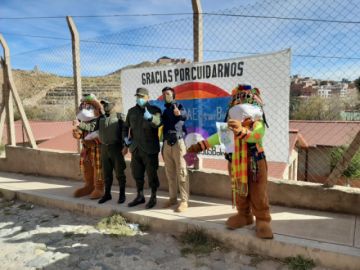Entregarán las cartas ca los efectivos policiales. FOTO ALDEAS SOS