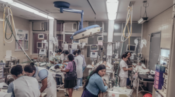 Intensivistas: "ventilador" AMBU incumple requisitos y es un peligro para el paciente critico