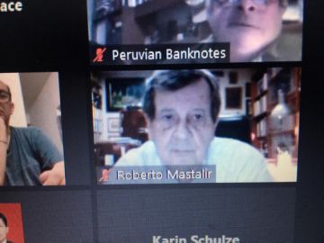 Más participantes.