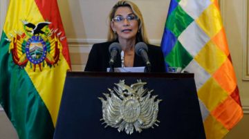 Áñez anuncia investigación ante "posible corrupción" en la compra de respiradores