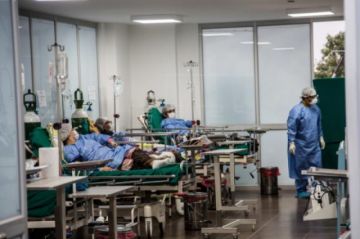 COVID-19 causa cientos de muertes de médicos, policías y periodistas en Perú