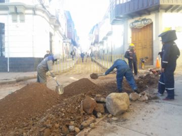 Los trabajos se realizan en esta calle del centro citadino.