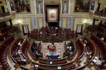 España amplía el estado de alarma hasta el 7 de junio contra la COVID-19