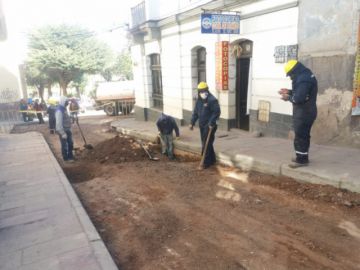Los trabajos se realizan en esta calle del centro citadino.