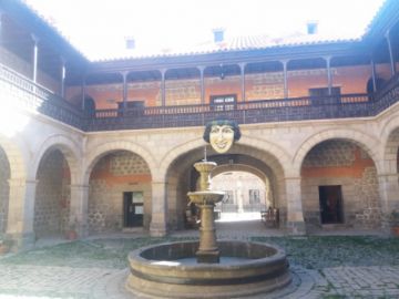 El repositorio cultural conserva tesoros de la historia americana.