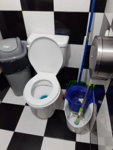 Inspección a establecimientos de comida. FOTO SALUD AMBIENTAL SEDES