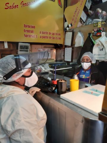 Inspección a establecimientos de comida. FOTO SALUD AMBIENTAL SEDES