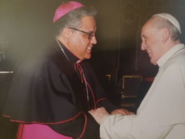 Otra foto con el Papa.