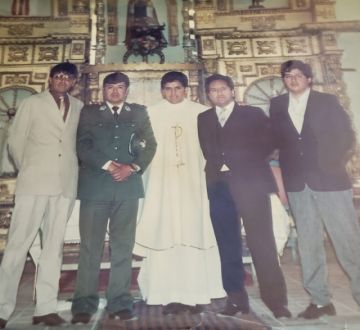 Su primera misa, en San Lucas y junto a sus hermanos.