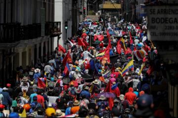 Ecuatorianos desafían al Gobierno y al COVID-19 para protestar en las calles