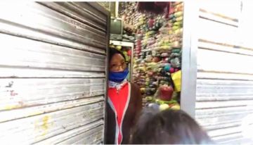 Mujeres buscan lana para tener en qué copar el tiempo en la cuarentena