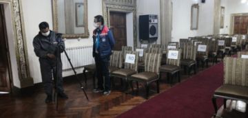 Antes del inicio de la reunión.