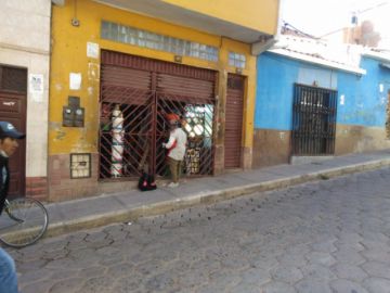 Abrieron como en un día normal.