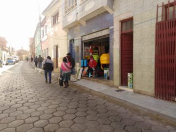 Abrieron como en un día normal.