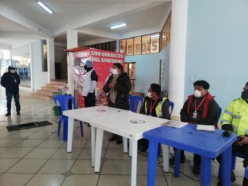 En la reunión mostraron el prototipo de puesto de mercado. FOTO: GAMP
