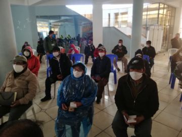 En la reunión mostraron el prototipo de puesto de mercado. FOTO: GAMP