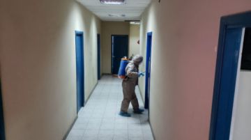 El Sedes desinfecta el hospital Bracamonte. FOTO SEDES