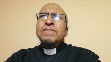El padre Miguel Albino comparte su oración de jueves de Corpus Cristi