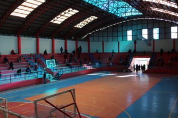 Los arrestados fueron llevados al Coliseo de Villa Santiago.