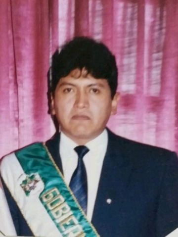Fotografías que acompañan los mensajes en Facebook de los amigos del periodista.