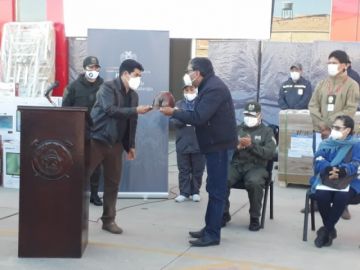 Entrega de equipamiento por parte del Ministerio de Salud.