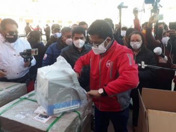 Entrega de equipamiento por parte del Ministerio de Salud.