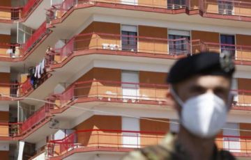 Italia registra menor número de muertes de COVID desde marzo