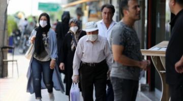 Irán registra un récord diario de 162 muertes por COVID-19