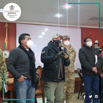 Instalación de las mesas de trabajo en el Colegio Médico de Potosí. FOTO: MINISTERIO DE DEFENSA