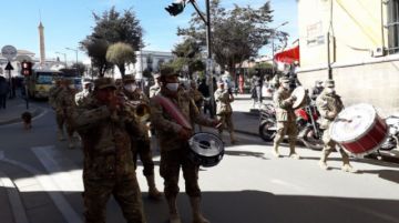 la procesión llegó hasta el centro de la ciudad de Potosí.