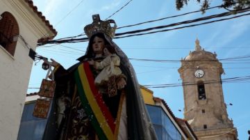 la procesión llegó hasta el centro de la ciudad de Potosí.