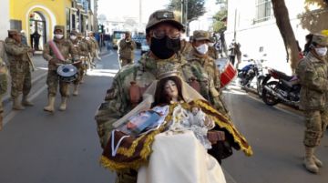 la procesión llegó hasta el centro de la ciudad de Potosí.