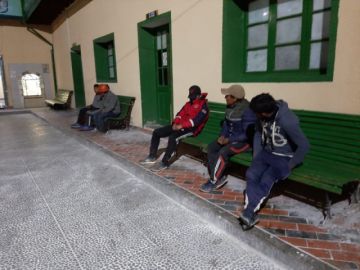 Las personas fueron conducidas hasta la Policía. FOTO RI3