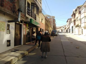 Venden productos de todo tipo en domingo.