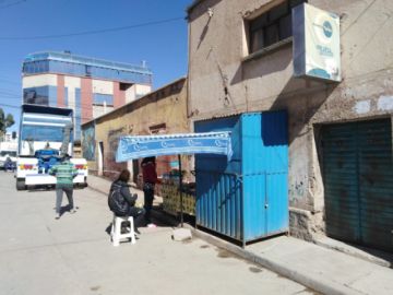 Venden productos de todo tipo en domingo.