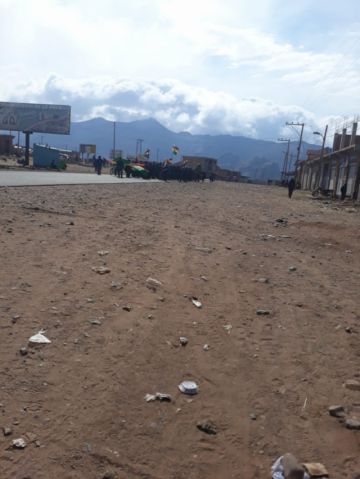 Bloquean la ruta Potosí Sucre