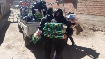 Entregaron ayuda a la mamá adolescente. FOTO GACIP