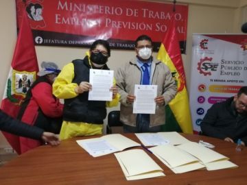 De la firma de convenios participaron representantes de diferentes entes colegiados.