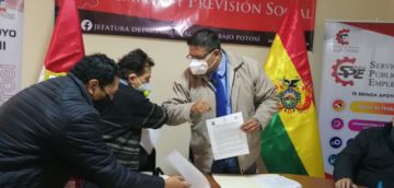 De la firma de convenios participaron representantes de diferentes entes colegiados.