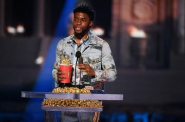 Recibió varios premios al mejor actor en una película de acción.
