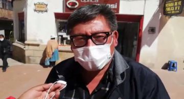 Cívico llama chantajista al alcalde por contrato firmado con su empresa