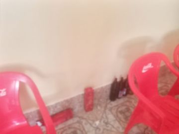 Hallaron bebidas alcohólicas en el interior.