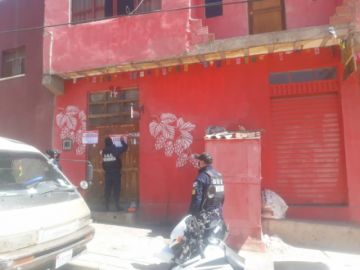 Hallaron bebidas alcohólicas en el interior.