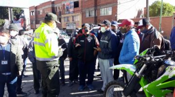 El bloqueo es en una de las avenida más transitadas.