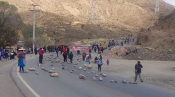 Anunciaron  que el bloqueo sería indefinido.