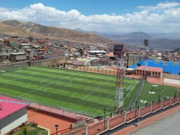 Campos deportivos de la zona alta.